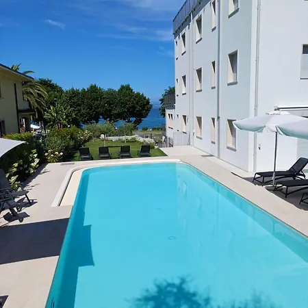 Apart-hotel Adriana